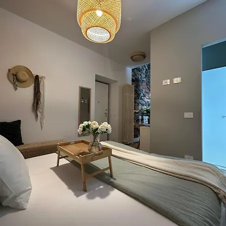 Urban Chic White Apartament