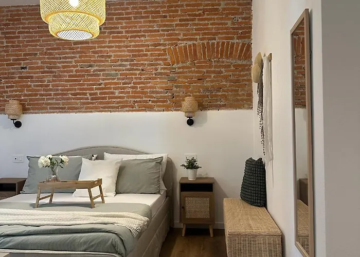 Urban Chic White Lejlighed Como